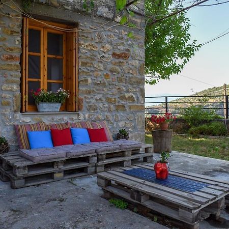 Villa Coastal Stone Hideaway With Stunning Scenery à Kitriaí Extérieur photo
